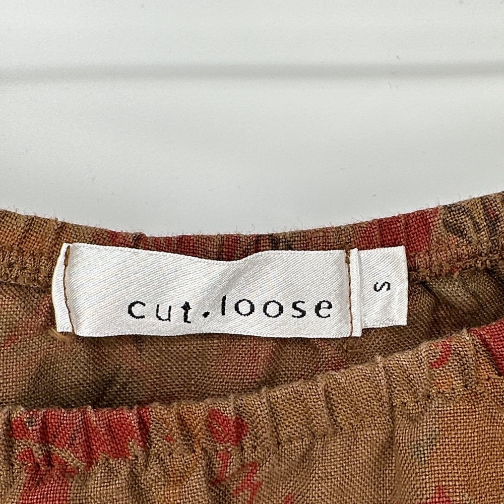 Cut Loose A-Line Skirt in Floral Brown and Red - Picture 2 of 7